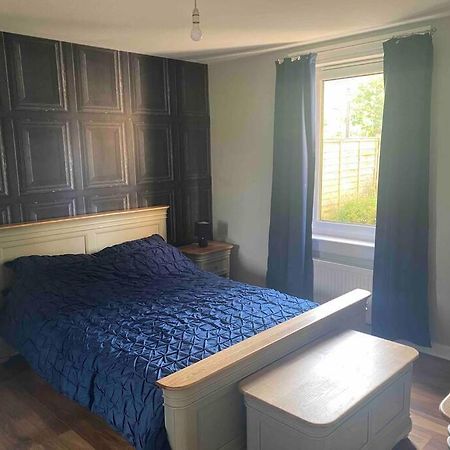 Lovely 2 Bedroom With Private Garden EDI Kültér fotó