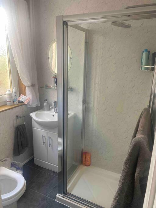 Lovely 2 Bedroom With Private Garden EDI Kültér fotó